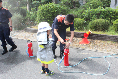 東淀川消防署による消防士体験